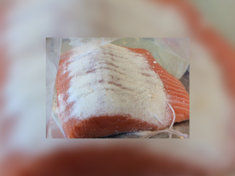 Det er dokumentert at salterstattere kan anvendes i produksjon av røkelaks, noe som vil være et bidrag til å redusere salt i kostholdet.